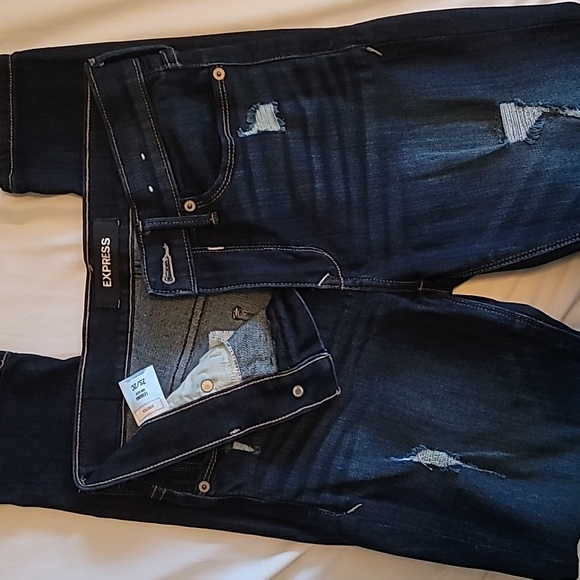 Express Mid Rise Legging - Picture 3 of 3